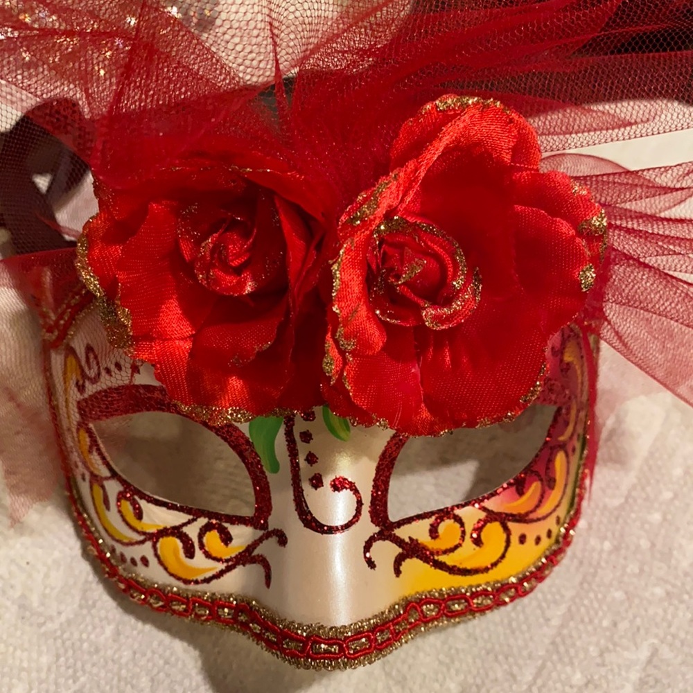 Original hand painted Venezia mask!
